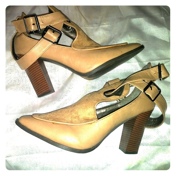 Shoes - Picture 1 of 2